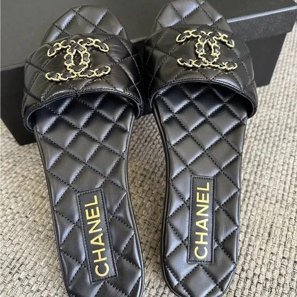 NEW CHANEL Black Chain Gold CC Logo Quilted Mules Slide w/Receipt - Picture 8 of 12